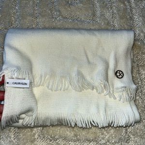 CALVIN KLEIN WINTER SCARF